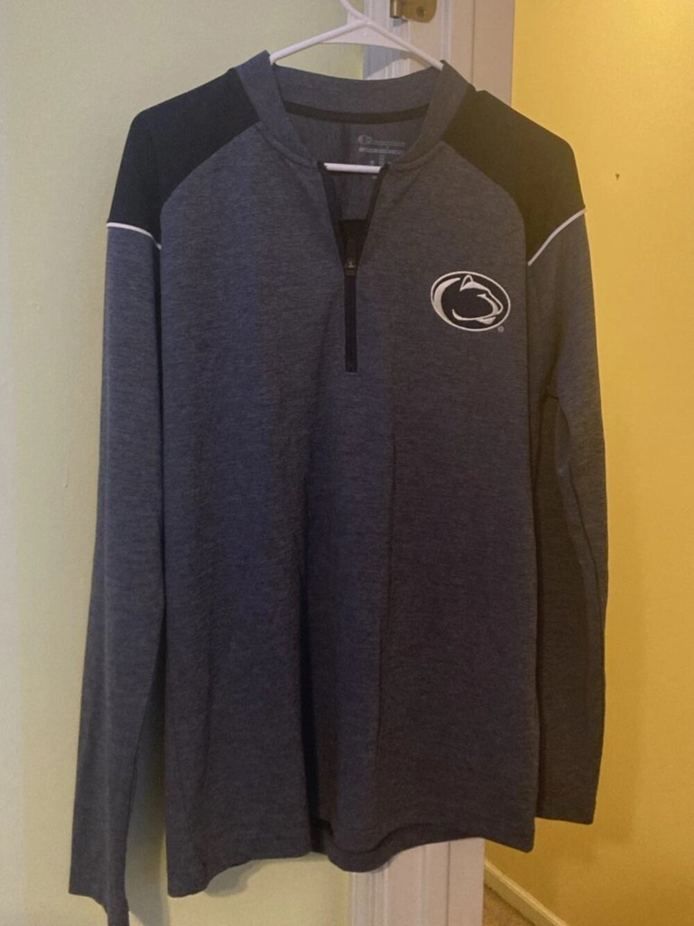 Men’s Medium Blue Champion Penn State Nittany Lions 1/4 Zip Long Sleeve Shirt